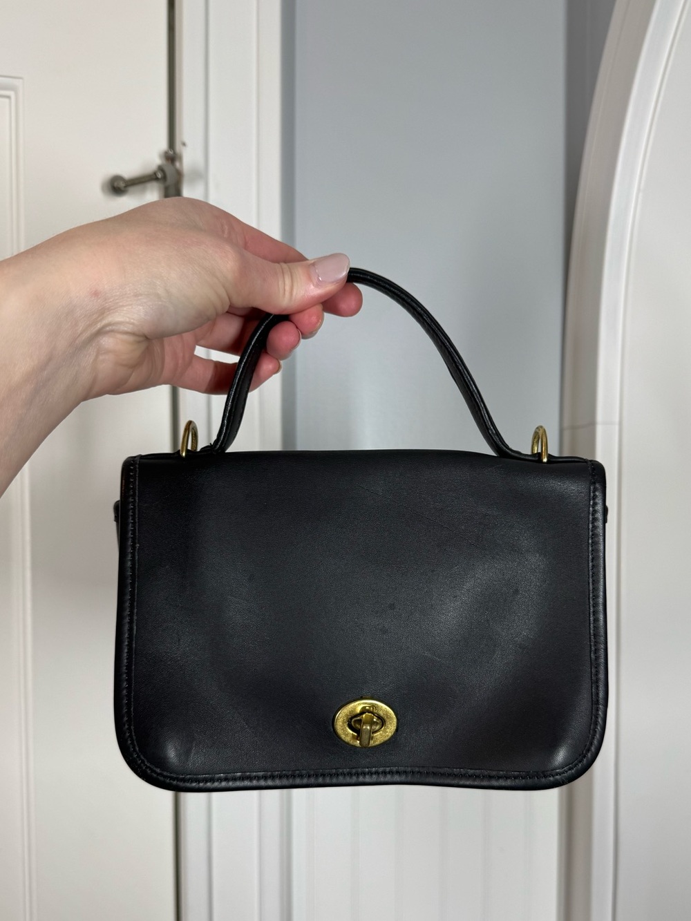 Coach Casino Vintage 9924 Black Leather Turn-Lock Purse Bag